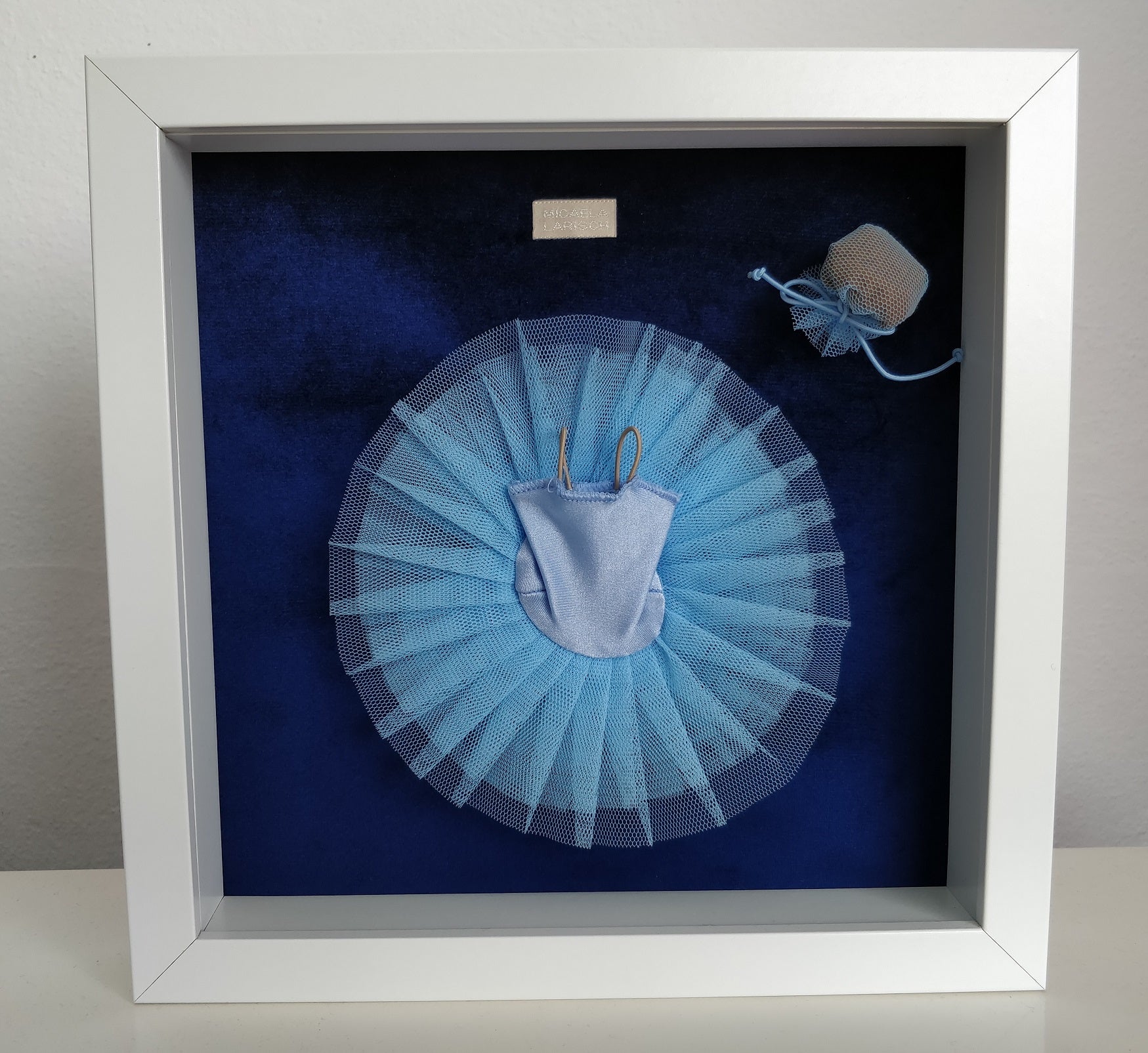 DOLL | DEC059 | Moldura com tutu | Envio em 48h!