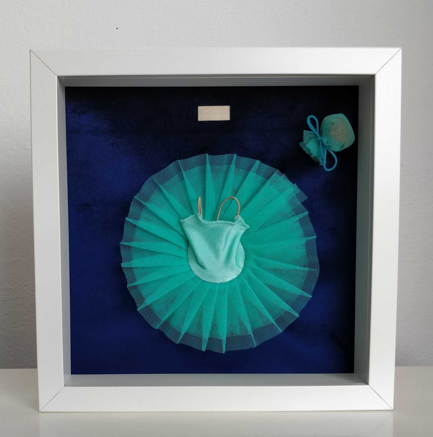 DOLL | DEC059 | Moldura com tutu | Envio em 48h!
